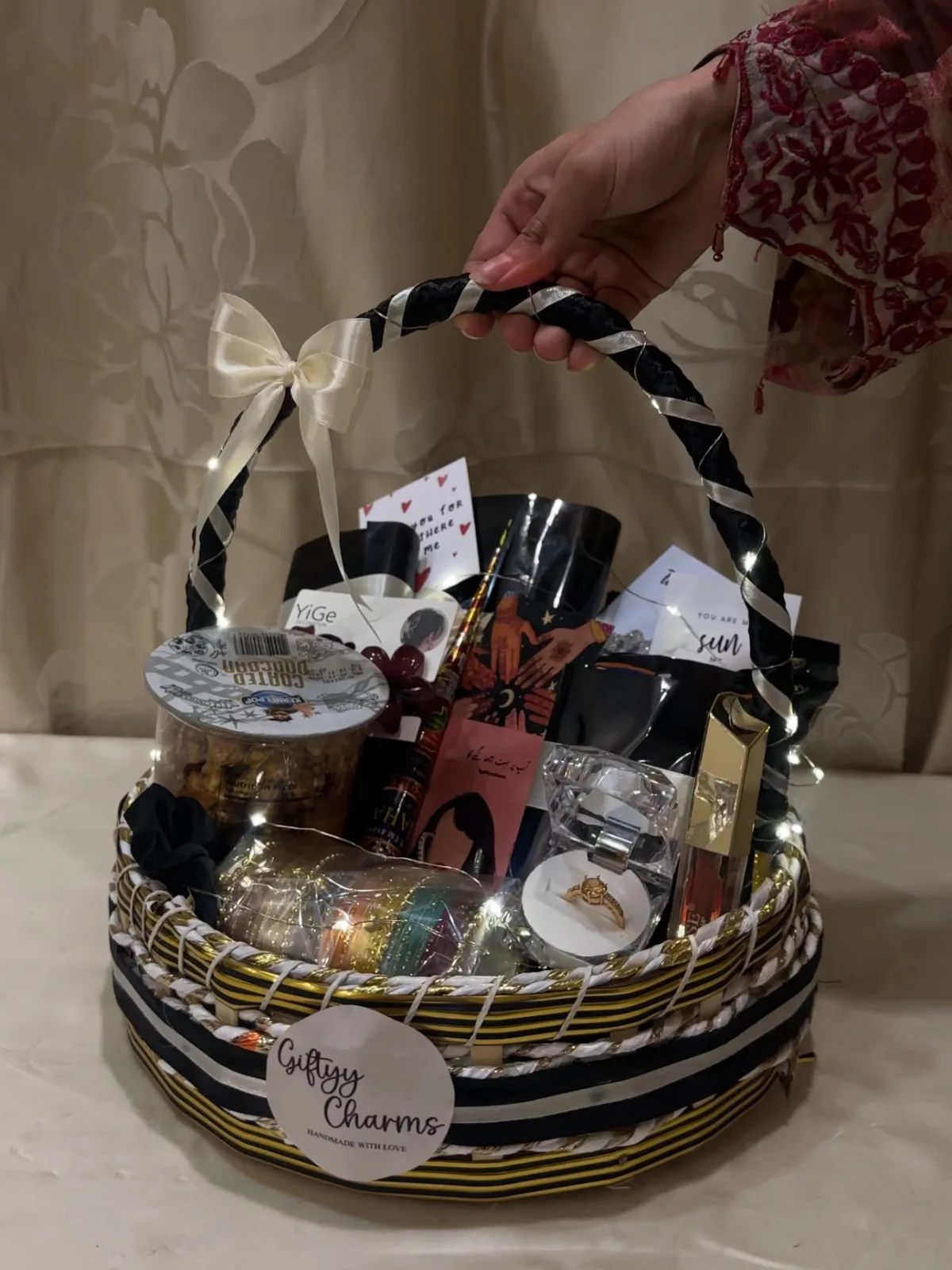 Girls Bucket Gift Hamper 🎁 — 1